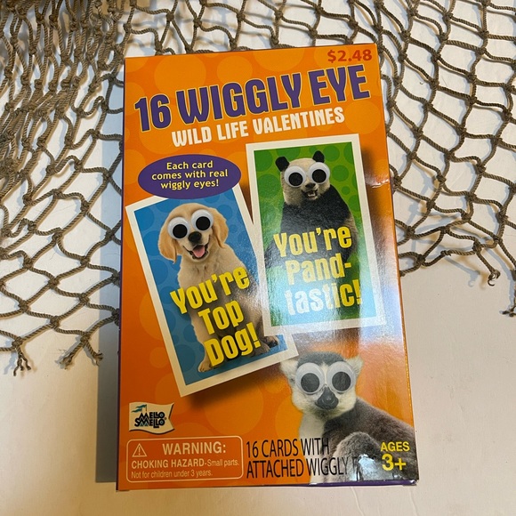 New in Box Wiggly Eye Wild Life  Valentines  16  count - Picture 1 of 2